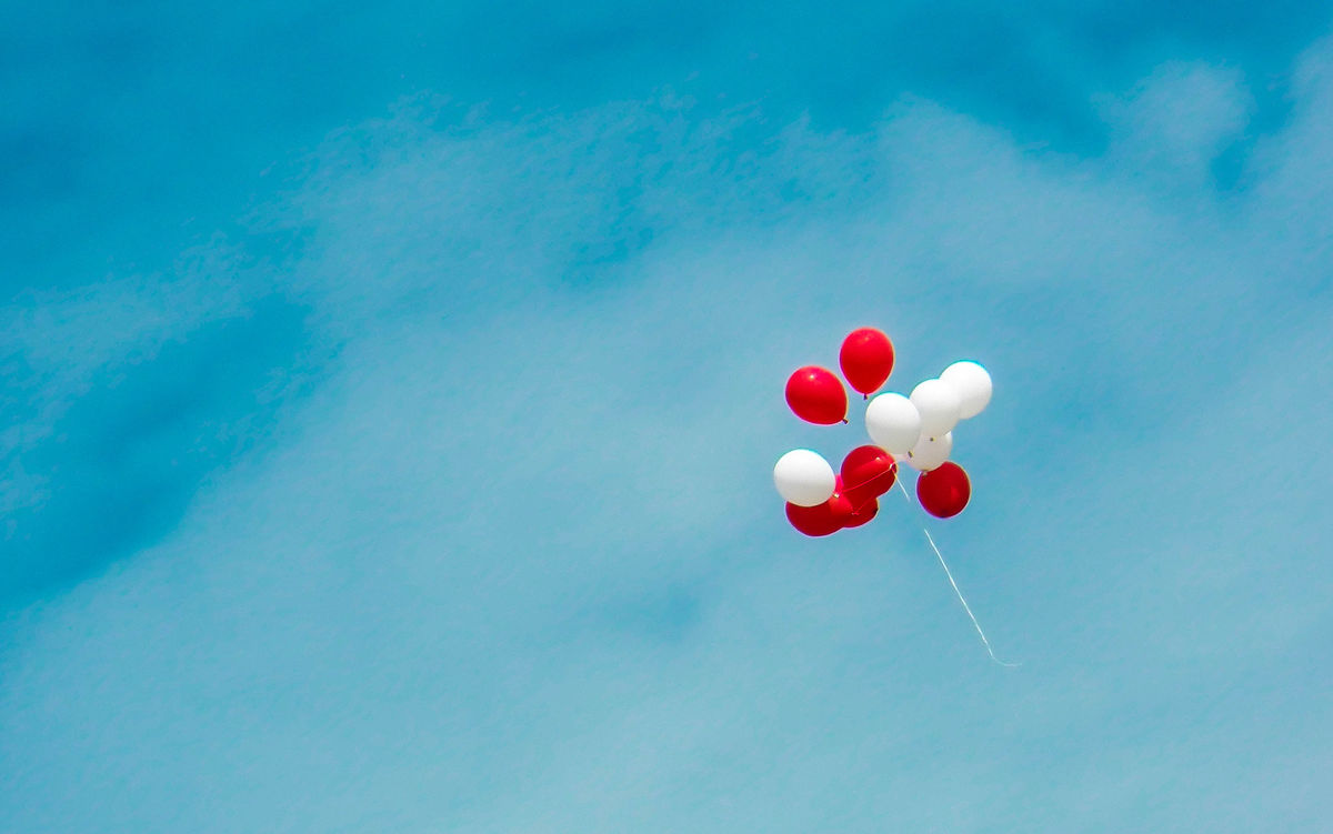 white-and-red-balloons-907274.jpg