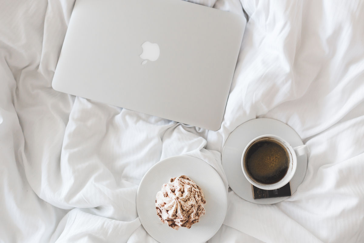 coffee-apple-laptop-working-54283.jpg