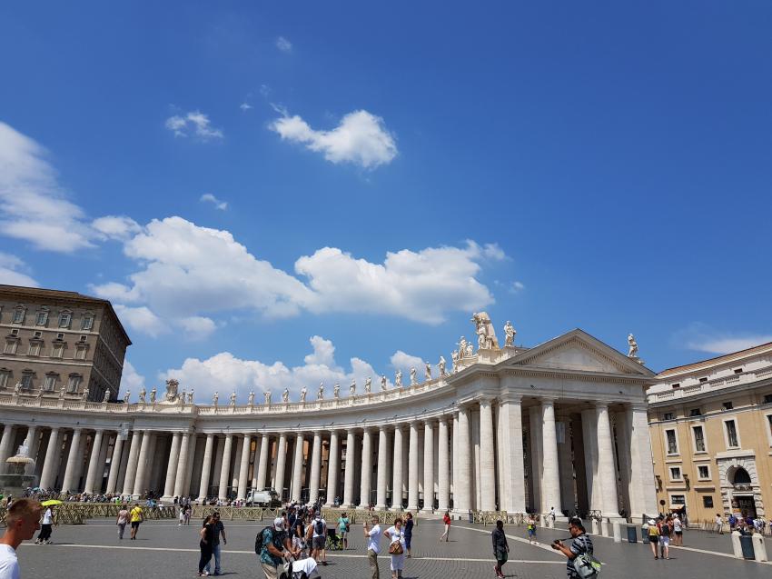 viewimage.php?id=39afd130e0de07a37badd9a513&no=24b0d769e1d32ca73cee81fa11d028313997d0974e5e8d3d2918ea318206e43c7c2fab03ada7f17550ce820b4f2e4a112ee93982c2b1e2ca00b0db5c8ae917e5684991d08d336ab3dcaff02f2982d9e27b6b40981d5ec2d3 41일 유럽 여행기(10): 로마 바티칸 투어