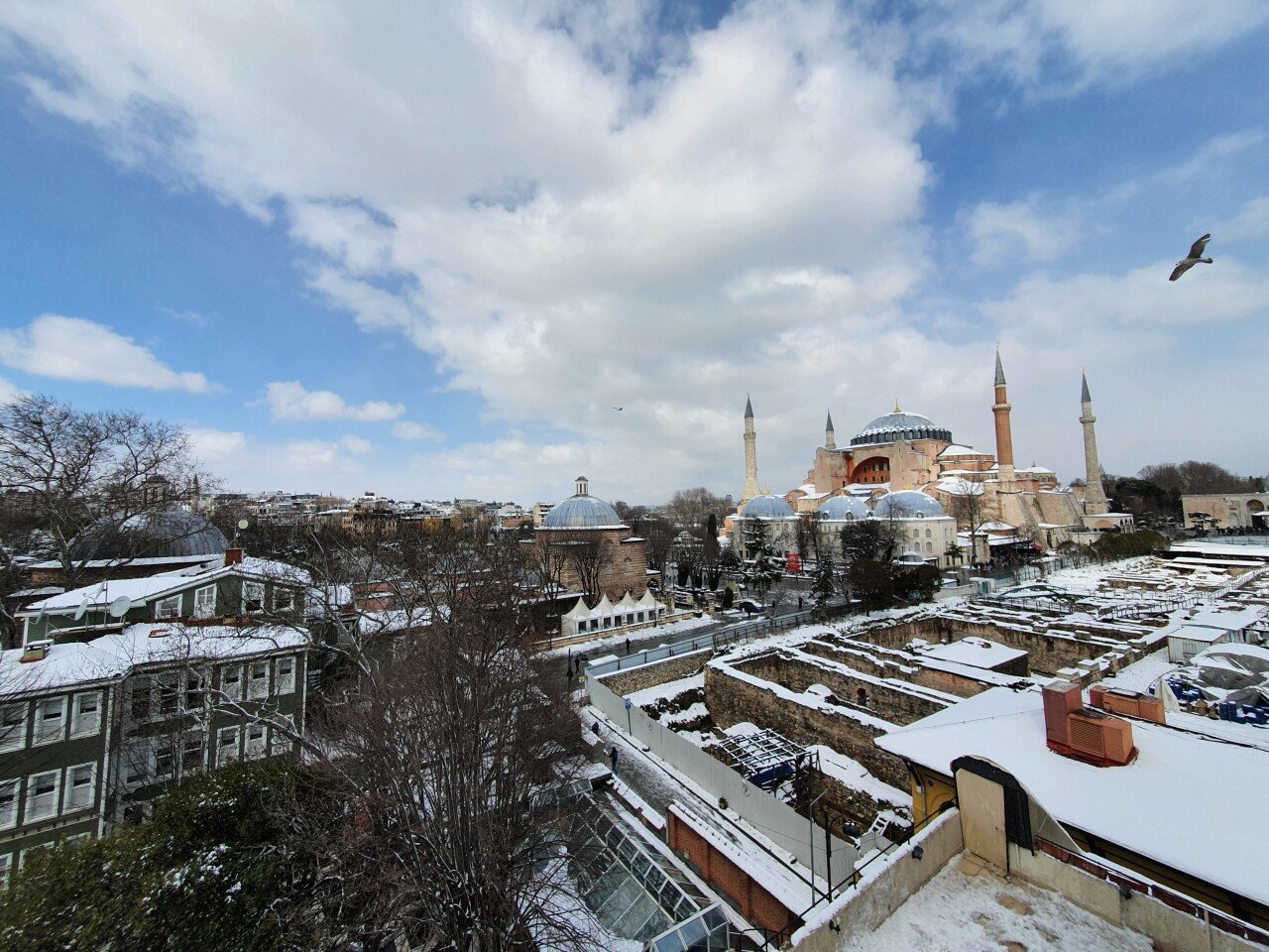 20220311_132419.jpg 터키 이스탄불 3월인데 눈 엄청 많이 왔네요 ㅎㅎ