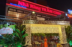 밥 먹여주고 스킨십을 서비스로 해주는? 베트남 먹여주는 식당